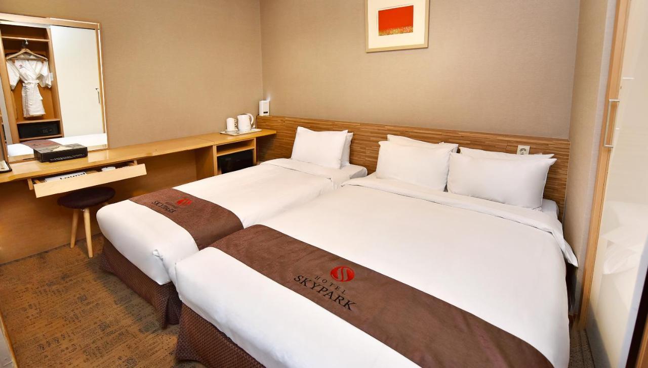 Skypark Myeongdong 2 Hotel
