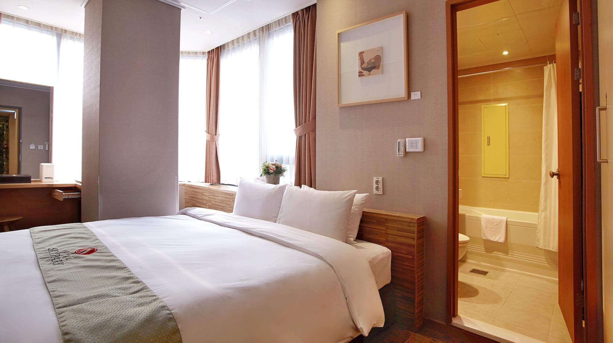 Skypark Myeongdong 2 3*