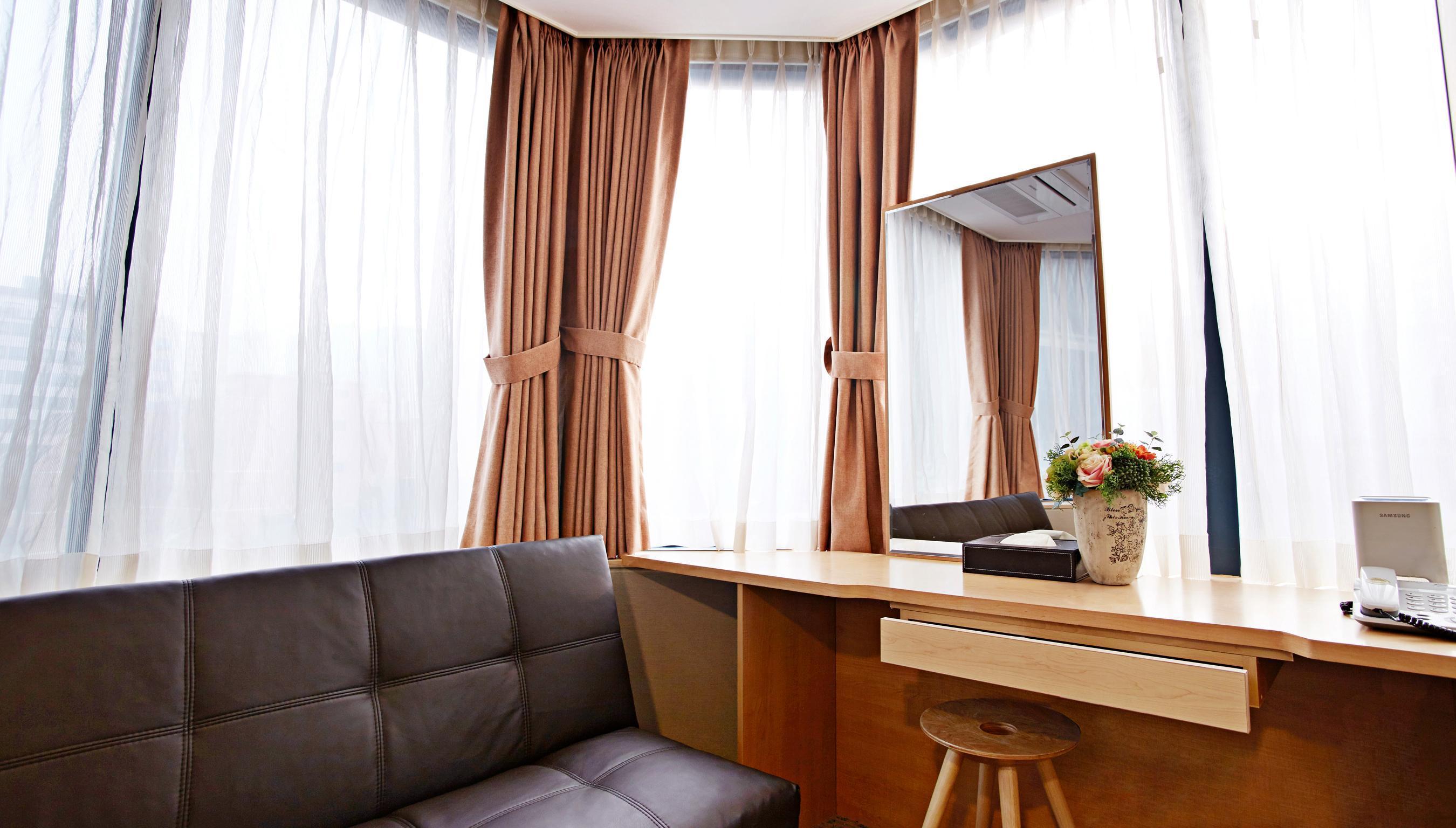 Skypark Myeongdong 2 Hotel